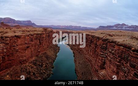 Panorama de la rivière verte du colorado depuis le pont Navajo en hiver, Arizona Banque D'Images