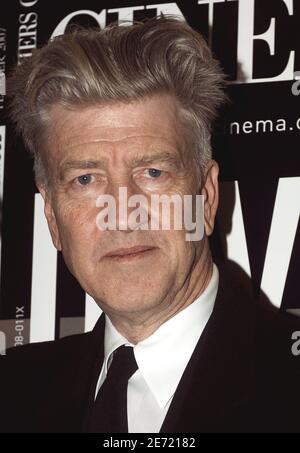 LE réalisateur AMÉRICAIN David Lynch assiste à la première de Inland Empire au Max Linder Theatre de Paris, France, le 05 février 2007. Photo de Giancarlo Gorassini/ABACAPRESS.COM Banque D'Images