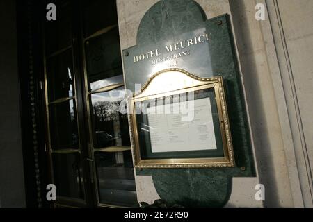 Restaurant de l'hôtel Meurice à Paris récompensé d'une troisième étoile par le guide Michelin, à Paris, le 21 février 2007. Photo de Thibault Camus/ABACAPRESS.COM Banque D'Images