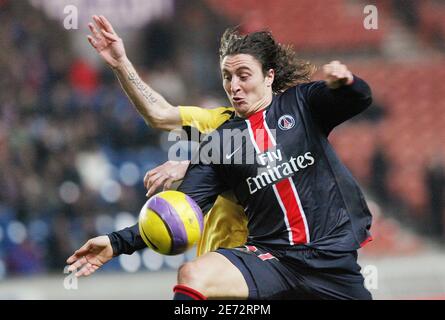 Rodriguez du PSG lors du 3e tour de la coupe UEFA, deuxième match de football, Paris Saint Germain contre AEK Athènes au Parc des Princes à Paris, France, le 22 février 2007. PSG a gagné 2-0. Photo de Mehdi Taamallah/Cameleon/ABACAPRESS.COM Banque D'Images