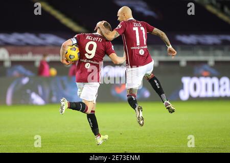 Turin, Italie. 29 janvier 2021. Turin, Italie, Stadio Olimpico Gran Torino, 29 janvier 2021, Andrea Belotti (Torino FC) et Simone Zaza (Torino FC) célèbrent le but pendant le Torino FC vs ACF Fiorentina - Italian football série A Match Credit: Claudio Benedetto/LPS/ZUMA Wire/Alamy Live News Banque D'Images
