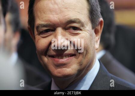 Patrick Ollier, président de l'Assemblée nationale, visite le salon international de l'agriculture à Paris, France, le 8 mars 2007. Photo Bisson-mousse/ABACAPRESS.COM Banque D'Images