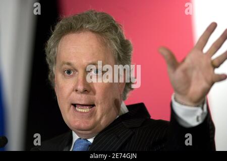 Le premier ministre du Québec et chef du Parti libéral, Jean Charest, s'adresse aux membres de la Chambre de commerce de Montréal, à Montréal, au Canada, le 20 mars 2007. Les électeurs du Québec décideront le 26 mars soit d'un gouvernement fédéraliste, soit des séparatistes du Québec qui tentent de briser le Canada. Photo de Normand Blouin/ABACAPRESS.COM Banque D'Images