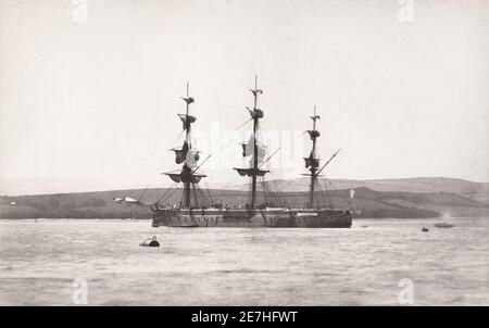 Photographie vintage du XIXe siècle : HMS Swiftsure, cuirassé en limaté construit en 1870 Banque D'Images