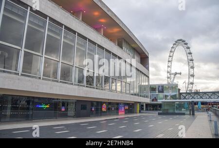 Un centre Southbank fermé et déserté pendant le confinement du coronavirus. Londres, Royaume-Uni janvier 2021. Banque D'Images
