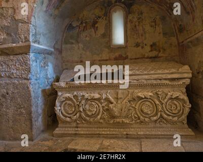 Détails architecturaux à l'intérieur de l'église Saint-Nicolas à Myra, lieu où Saint-Nicolas est mort et s'est entorché en Turquie Banque D'Images