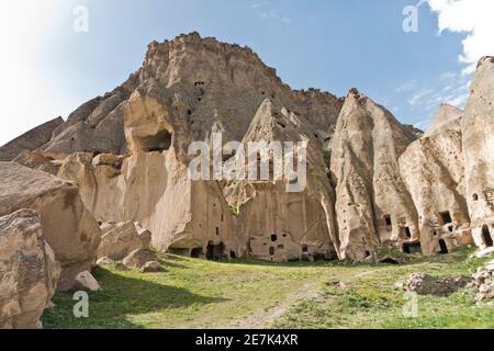 Détail du paysage de l'extérieur du monastère Selime qui est une immense église de la taille de la cathédrale sculptée dans une grotte en pierre, près de la vallée d'Ihlara à Cappadoce, A Banque D'Images