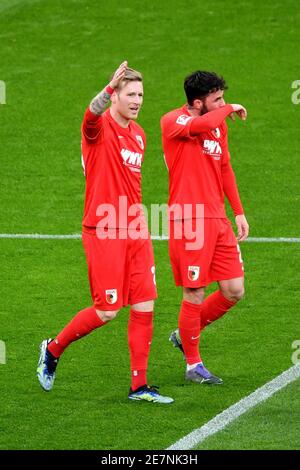 Firo: 30.01.2021, Soccer: Soccer: 1ère Bundesliga, saison 2020/21 BVB, Borussia Dortmund - FC Augsburg Andre Hahn, jubilation, Cheers, After, HIS, but, à 1: 0, Daniel Caligiuri photo: Ulrich Hufnagel / Hufnagel PR / Pool | usage dans le monde entier Banque D'Images