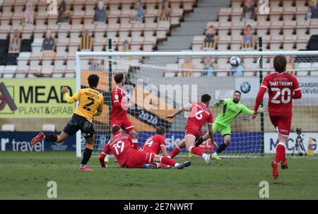 Cambridge, Royaume-Uni. 30 janvier 2021. Kyle Knoyle, de Cambridge, a obtenu un score de 2-1 lors du deuxième match de l'EFL Sky Bet League entre Cambridge United et Crawley Town au stade Abbey de Cambridge. Credit: James Boardman / Alamy Live News Banque D'Images