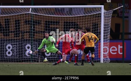 Cambridge, Royaume-Uni. 30 janvier 2021. Wesley Hoolahan, de Cambridge, a obtenu des scores lors du deuxième match de la EFL Sky Bet League entre Cambridge United et Crawley Town au stade Abbey de Cambridge. Credit: James Boardman / Alamy Live News Banque D'Images