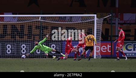 Cambridge, Royaume-Uni. 30 janvier 2021. Wesley Hoolahan, de Cambridge, a obtenu des scores lors du deuxième match de la EFL Sky Bet League entre Cambridge United et Crawley Town au stade Abbey de Cambridge. Credit: James Boardman / Alamy Live News Banque D'Images