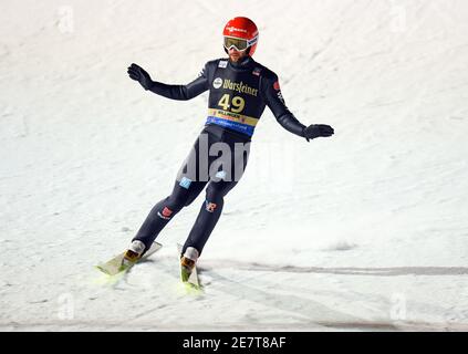 Willingen, Allemagne. 30 janvier 2021. Ski nordique, saut à ski : coupe du monde, grande colline, hommes. Markus Eisenbichler d'Allemagne réagit après son saut dans le deuxième tour de compétition de la colline Mühlenkopf. Credit: Arne Dedert/dpa/Alay Live News Banque D'Images