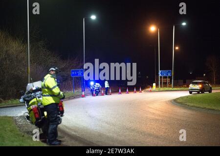 Stirling, Écosse, Royaume-Uni. 30 janvier 2021. Photo : l'autoroute M9 a été verrouillée entre les jonctions 9 et 11 en raison d'un incident de police en cours. Aucun autre fait n'a été mis en lumière actuellement. Crédit : Colin Fisher/Alay Live News Banque D'Images