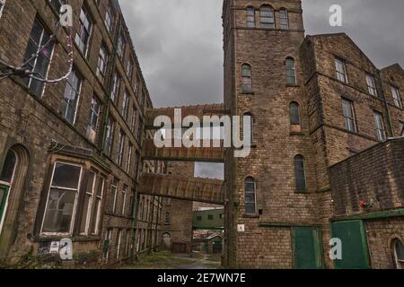 Usine de coton abandonnée dans le nord de l'Angleterre Banque D'Images