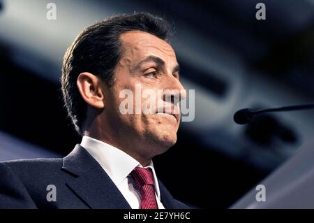 Nicolas Sarkozy, chef de file de l'UMP et candidat à la présidence, organise un rassemblement à Lanester, en France, le 3 avril 2007. Photo de François Lepage/ABACAPRESS.COM Banque D'Images