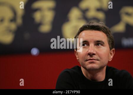 Olivier Besancenot durig, candidat à la présidentielle du LCR une réunion de campagne à Lille, au nord de la France, le 11 avril 2007. Photo de Mousse/ABACAPRESS.COM Banque D'Images