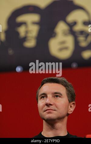 Olivier Besancenot durig, candidat à la présidentielle du LCR une réunion de campagne à Lille, au nord de la France, le 11 avril 2007. Photo de Mousse/ABACAPRESS.COM Banque D'Images