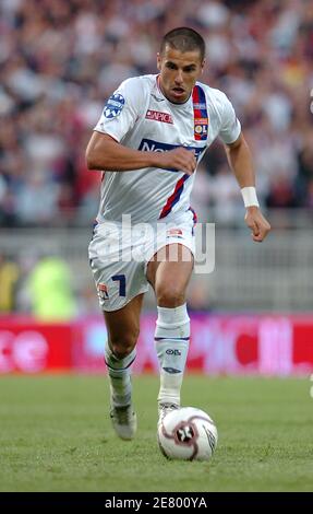 Le Milan Baros de Lyon en action lors du match de football de première ligue de France Olympique Lyonnais contre le Stade Rennais au stade Gerland, à Lyon, France, le 18 avril 2007. La correspondance s'est terminée de 0 à 0. Photo de Nicolas Gouhier/Cameleon/ABACAPRESS.COM Banque D'Images