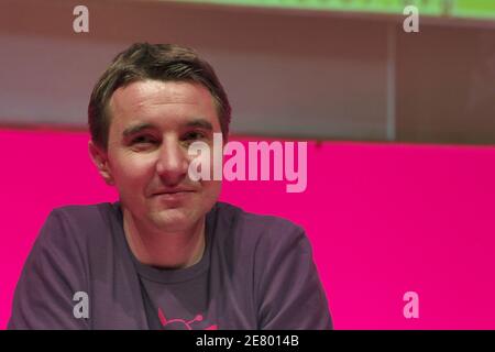 Olivier Besancenot, candidat à la présidentielle du LCR, tient une réunion de campagne à la Mutualite à Paris, en France, le 18 avril 2007. Photo de Mousse/ABACAPRESS.COM Banque D'Images