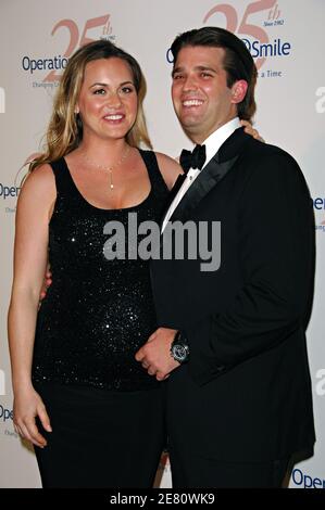 Donald Trump Jr. Et sa femme Vanessa Trump assistent au gala des prestations du 25e anniversaire de l'opération Smile, qui s'est tenu au 7 World Trade Center à New York, NY, États-Unis, le 11 mai 2007 . Photo de Gregorio Binuya/ABACAPRESS.COM Banque D'Images