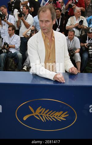 Hippolyte Girardot pose pour les médias lors d'un photocall pour "le vol du ballon rouge" lors du 60ème Festival International du film à Cannes, France, le 17 mai 2007. Photo de Hahn-Nebinger-Orban/ABACAPRESS.COM Banque D'Images