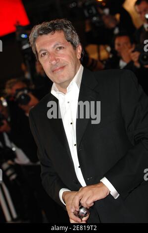 Le réalisateur et acteur français Alain Chabat arrive au Palais des Festivals pour la projection du film du réalisateur américain Michael Moore 'SiMKO' présenté hors compétition au 60ème Festival International du film de Cannes, France, le 19 mai 2007. Photo de Hahn-Nebinger-Orban/ABACAPRESS.COM Banque D'Images