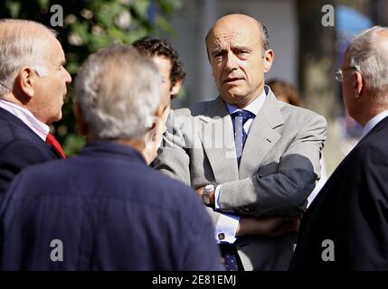 Gouvernement français numéro deux et chef d'un super-ministère pour l'environnement, le maire de Bordeaux, Alain Juppe, est le candidat de l'UMP en Gironde pour les élections législatives, à Bordeaux, en France, le 22 mai 2007. Photo de Patrick Bernard/ABACAPRESS.COM Banque D'Images