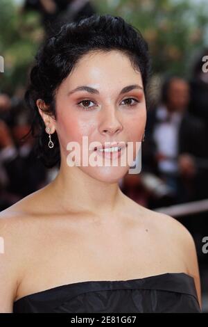 Alysson Paradis marche le tapis rouge du Palais des Festivals à Cannes, France, le 23 mai 2007, pour le gala de projection du film de l'autre Côte (Auf Der anderen Seite) du réalisateur allemand Fatih Akin présenté en compétition au 60ème Festival International du film de Cannes. Le film parle d'un turc qui se rend à Istanbul pour trouver la fille de l'ancienne petite amie de son père. Photo de Hahn-Nebinger-Orban/ABACAPRESS.COM Banque D'Images