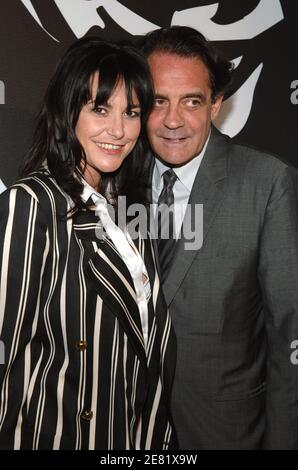 LIO et son petit ami, le producteur français Jean-François Lepetit, assistent à la fête de lancement de la nouvelle fragrance féminine 'Black XS' de Paco Rabanne, qui s'est tenue à la Cité des Architectes à Paris, en France, le 29 mai 2007. Photo de Nicolas Khayat/ABACAPRESS.COM Banque D'Images