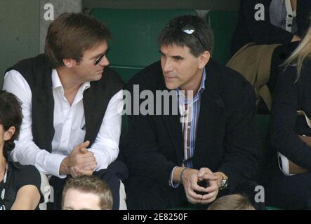 Laurent Romejko et Tex, présentateur de la télévision française, assistent à l'ouverture française de Roland Garros à Paris, en France, le 2 juin 2007. Photo par ABACAPRESS.COM Banque D'Images