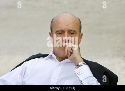 Alain Juppe, le superministre de l'Environnement et maire de Bordeaux, est candidat UMP pour les prochaines élections législatives à Bordeaux, en France, le 22 mai 2007. Photo de Patrick Bernard/ABACAPRESS.COM Banque D'Images