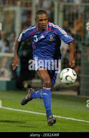 Eric Abidal en action pendant le match de qualification Euro 2008 France contre Géorgie au stade de l'Abbe Deschamps à Auxerre, France, le 6 juin 2007. La France a gagné 1-0. Photo de Nicolas Gouhier/Cameleon/ABACAPRESS.COM Banque D'Images