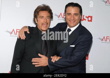 Al Pacino et Andy Garcia assistent à la 35e édition annuelle du prix de réalisation de la vie de l'AFI en hommage à Al Pacino, qui s'est tenue au Kodak Theatre sur Hollywood Boulevard, à Los Angeles, CA, États-Unis, le 7 juin 2007. Photo de Lionel Hahn/ABACAPRESS.COM Banque D'Images