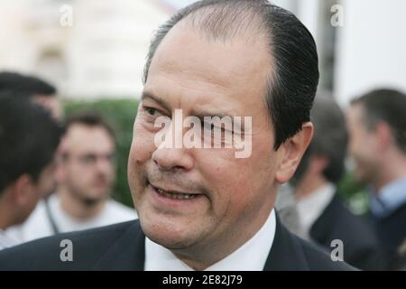 Jean-christophe Cambadelis arrive au siège du Parti socialiste à Paris, France, le 10 juin 2007, après le premier tour des élections législatives. Photo par Edouard Bernaux/ABACAPRESS.COM Banque D'Images