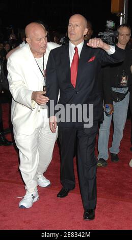 Bruce Willis participe à la création de « Live Free or Die Hard » à New York, qui s'est tenue au radio City Music Hall de New York, NY, États-Unis, le 22 juin 2007. Photo de David Miller/ABACAPRESS.COM Banque D'Images