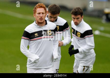 Londres, Royaume-Uni. 30 janvier 2021. Dean Lewington de MK dons lors du match EFL Sky Bet League 1 entre AFC Wimbledon et Milton Keynes dons à Plough Lane, Londres, Angleterre, le 30 janvier 2021. Photo de Carlton Myrie. Utilisation éditoriale uniquement, licence requise pour une utilisation commerciale. Aucune utilisation dans les Paris, les jeux ou les publications d'un seul club/ligue/joueur. Crédit : UK Sports pics Ltd/Alay Live News Banque D'Images