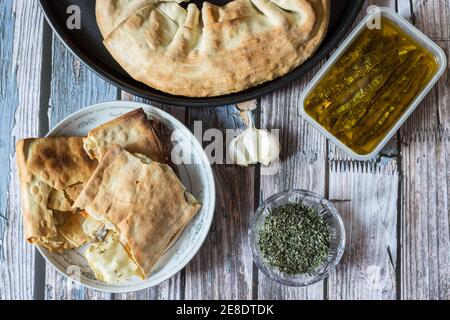 Pizza avec anchois. Plat paysan traditionnel. Banque D'Images