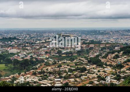 Vue sur Yaoundé, Cameroun Banque D'Images