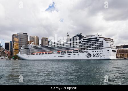 Navire de croisière MSC Magnifica dans le port de Sydney au début de l’épidémie de coronavirus à Sydney, en Australie. Banque D'Images