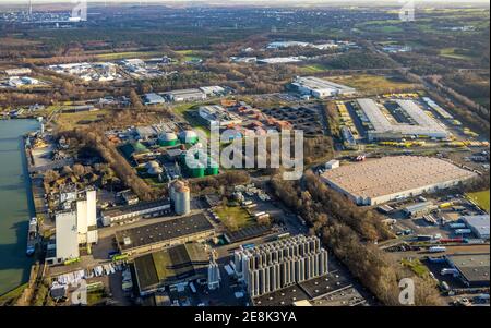 Vue aérienne du parc industriel est Dorsten-Marl avec le La tour de silo d'Agravis Kraftfutterwerk et l'usine de biogaz Dorsten et Le fret DHL cent Banque D'Images