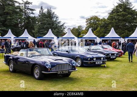 4 voitures de sport Aston Martin en exposition au Concours d’élégance tenue au Palais de Blenheim le 26 septembre 2020 Banque D'Images