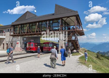 Gare de train à crémaillère en haut de Schafberg près de Austrian Sankt Wolfgang Banque D'Images