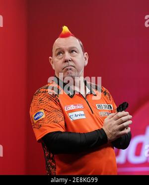 Peter Wright au cours de la troisième journée du tournoi Ladbrokes Masters 2021 à la Marshall Arena, Milton Keynes. Date de la photo: Dimanche 31 janvier 2021. Banque D'Images