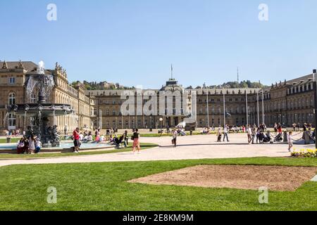 Allemagne, Stuttgart: Schlossplatz (place du château): Schlossplatz est la plus grande place du centre-ville de Stuttgart Banque D'Images