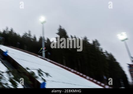 Titisee Neustadt, Allemagne. 31 janvier 2021. Ski nordique/saut à ski, coupe du monde, qualification : Katharina Althaus d'Allemagne saute sur la Hochfirstschanze. Credit: Philipp von Ditfurth/dpa/Alay Live News Banque D'Images