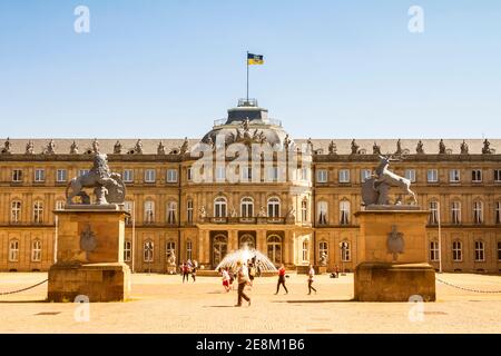 Allemagne, Stuttgart: Schlossplatz (place du château): Schlossplatz est la plus grande place du centre-ville de Stuttgart Banque D'Images