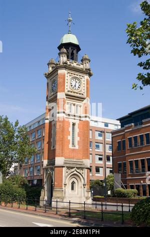 Tour d'horloge historique construite à Maidenhead, Berkshire en 1899 pour commémorer le Jubilé de diamant de la reine Victoria. Banque D'Images