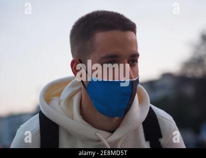 Série UN match de ligue de football entre Atalanta et Lazio, après le match joueur de football Mario Pasalic rencontre leurs fans à l'extérieur du 'Gewiss Stadium' Banque D'Images