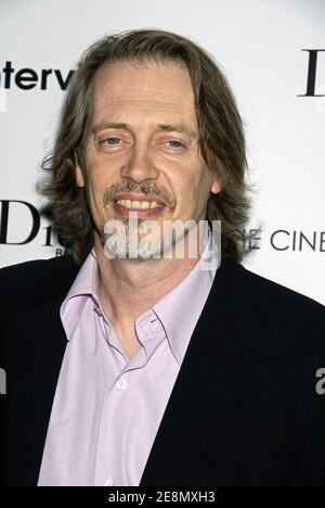 Steve Buscemi, directeur et membre du casting, participe à une projection spéciale de « Interview » qui s'est tenue au Tribeca Grand Hotel, à New York, NY, États-Unis, le 11 juillet 2007. Photo de David Miller/ABACAPRES.COM Banque D'Images