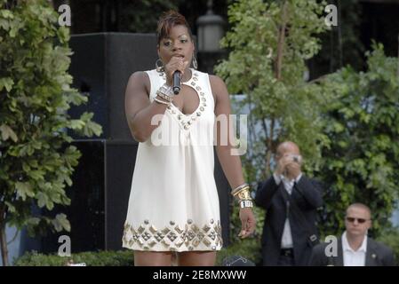 Singer Fantasia se produit sur la série de concerts d'été ABC Good Morning America à Bryant Park à New York, NY, USA le 13 juillet 2007. Photo de Donna Ward/ABACAPRESS.COM Banque D'Images